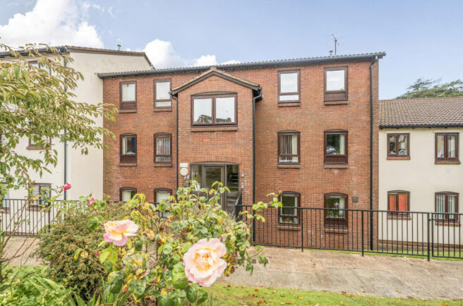 1358952-11-68df96...