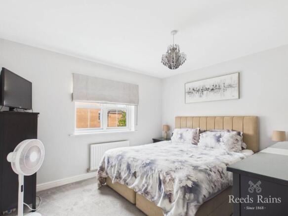 3 bed Semi-Detached for sale Image 8
