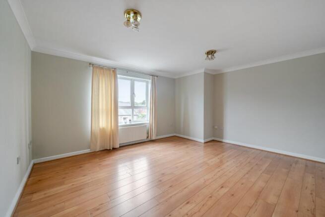 2 bed Flat for sale Image 9