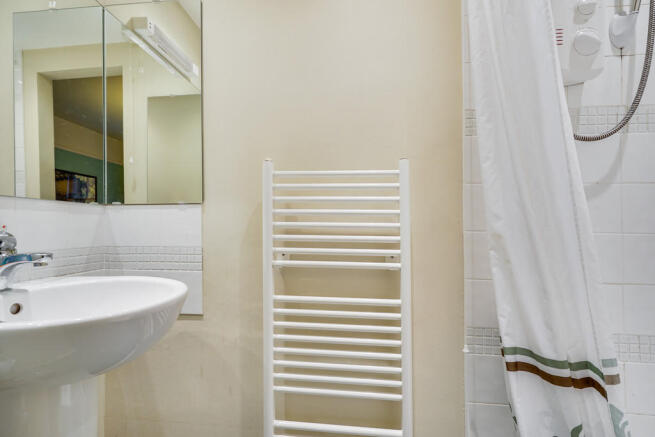 Bedroom 1 En-Suit...
