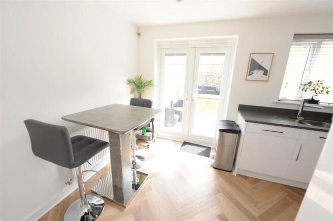 2 bed Semi-Detached for sale Image 9