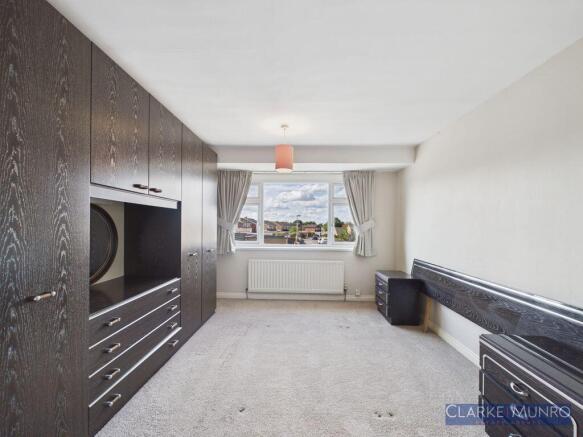 3 bed Semi-Detached for sale Image 11