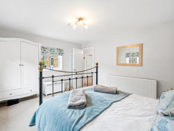 2 bed Detached Bungalow for sale Image 8