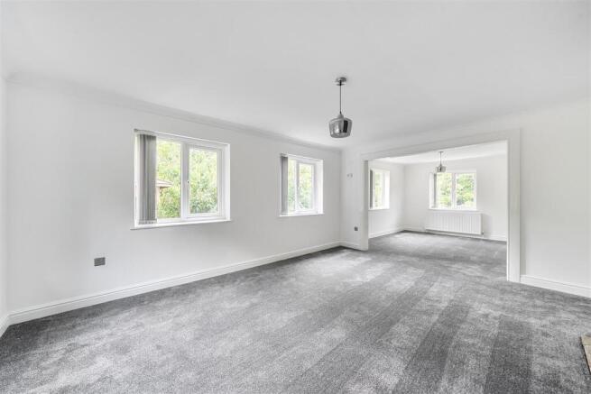 Sitting/Dining room