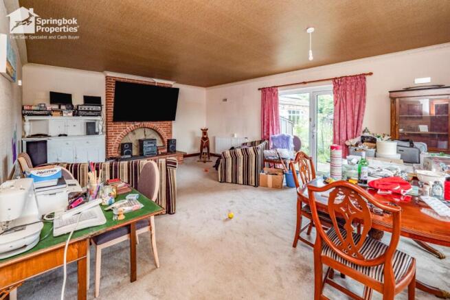 5 bed Detached for sale Image 8