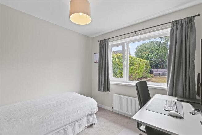 2 bed Semi-Detached Bungalow for sale Image 9