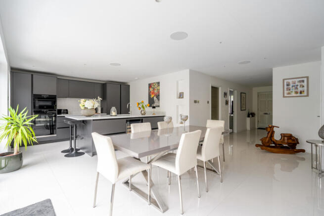 Kitchen/Dining