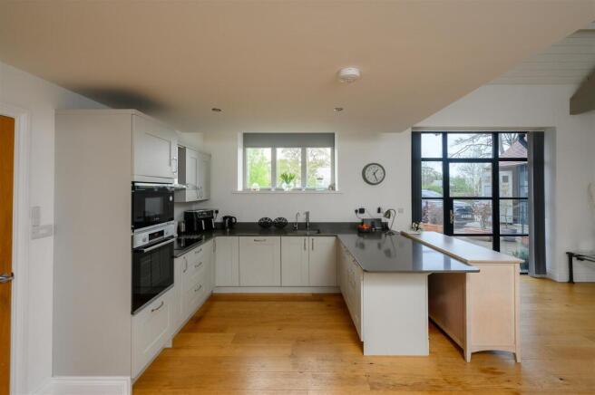 3 bed Barn Conversion for sale Image 7