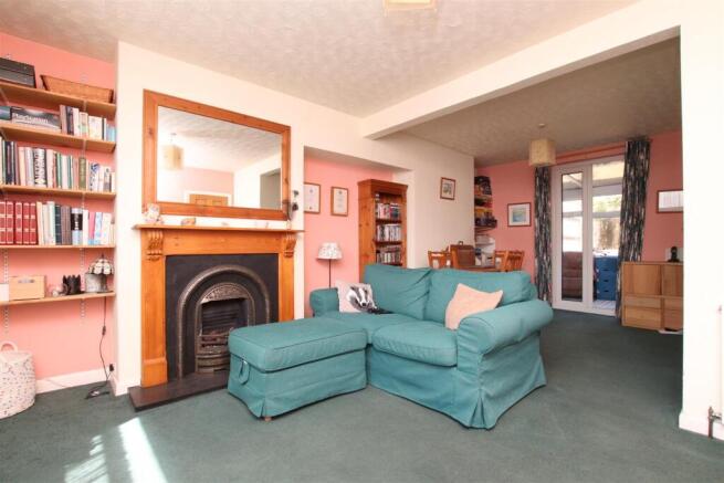 Living Room.JPG