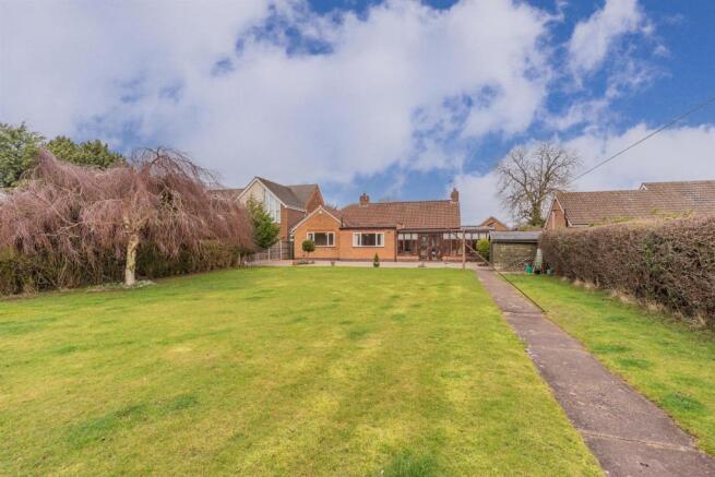 Scraptoft-Lane-Leicester-bungalow-IMG_8052.jpg