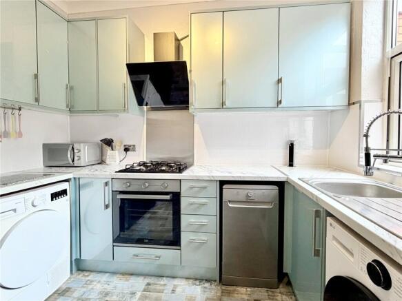 2 bed Terraced for sale Image 6