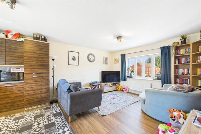 Kitchen/ Living Room