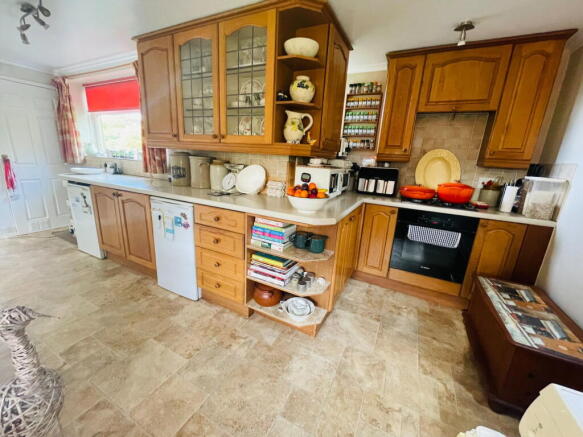 Far Bank, Shelley, Huddersfield photo 4