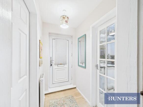 1 bed Semi-Detached Bungalow to rent Image 8