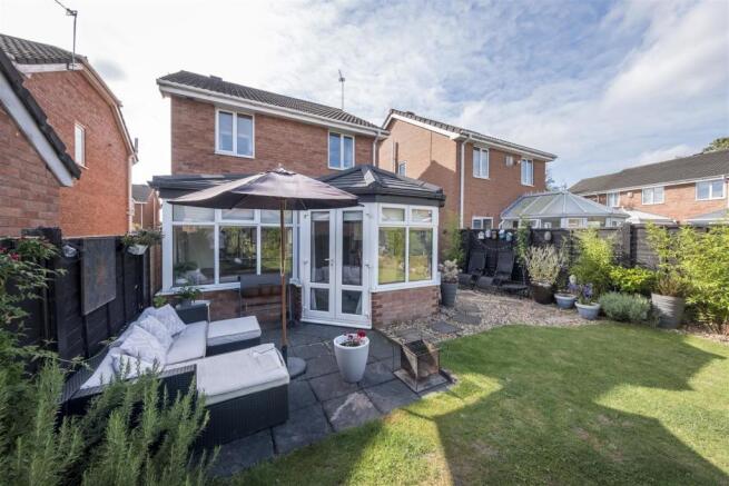 3 Tealby Close-025.JPG