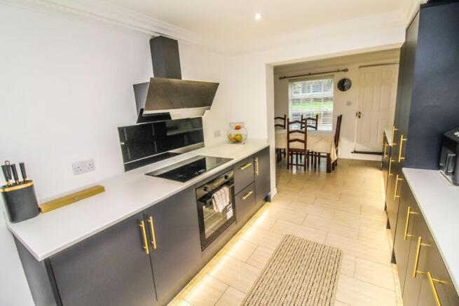 Kitchen Pic 4