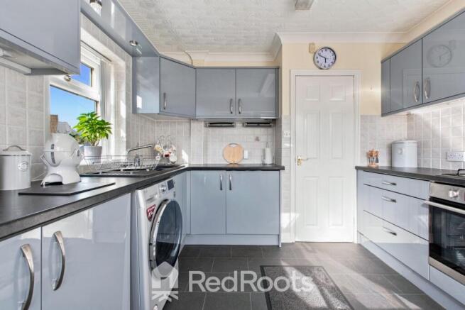 3 bed Semi-Detached Bungalow for sale Image 11