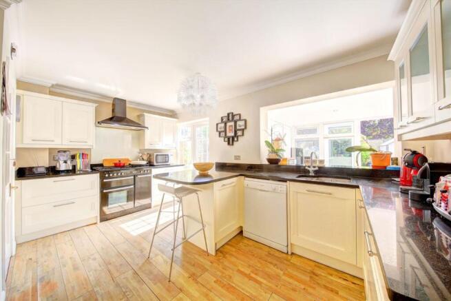 Broom Lock, Teddington - View 4