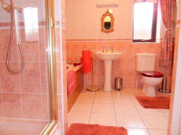 BATH/SHOWER ROOM