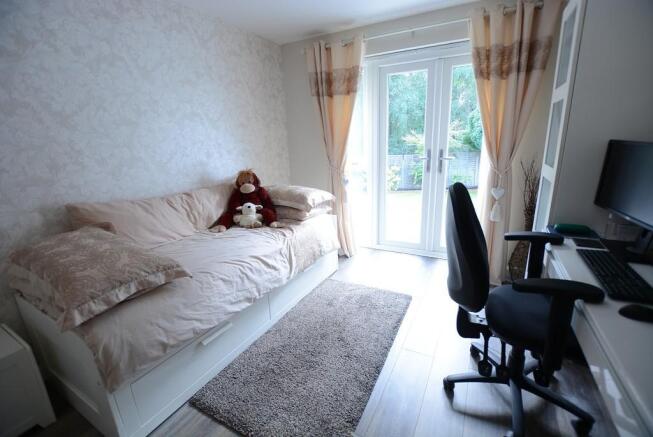 Photo 10