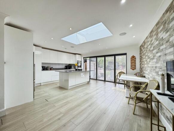 Kitchen/dining area