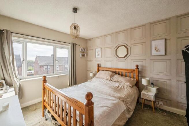 3 bed Semi-Detached for sale Image 10