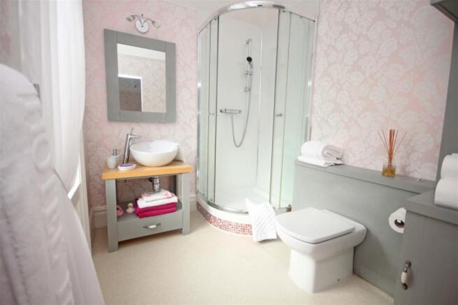 En Suite Shower Room