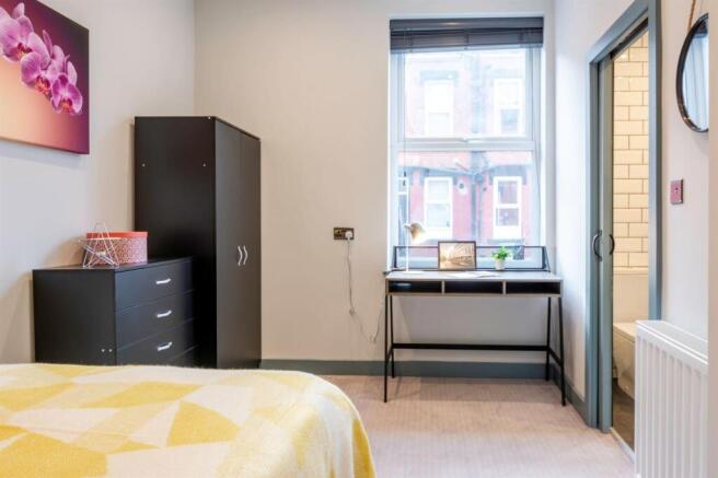 2 bed Flat to rent Image 8