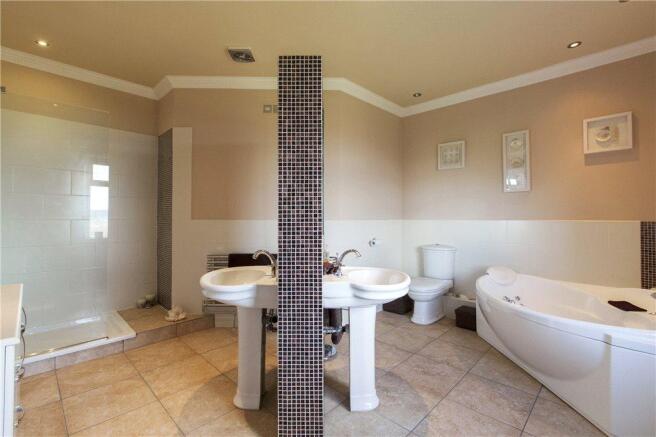 Master En-Suite