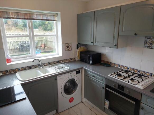 2 bed Semi-Detached for sale Image 5