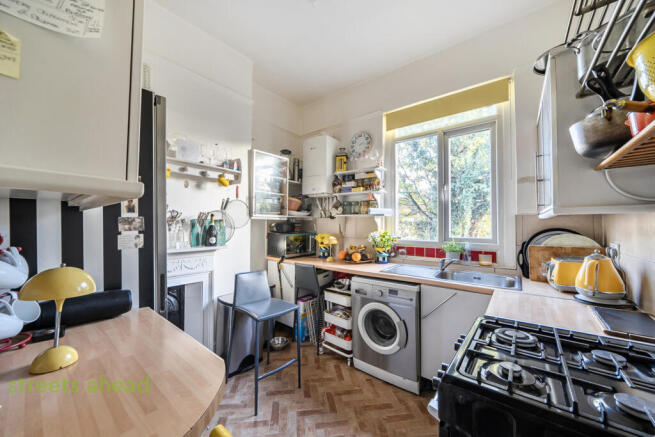 94d26693-7ecd-4c3...