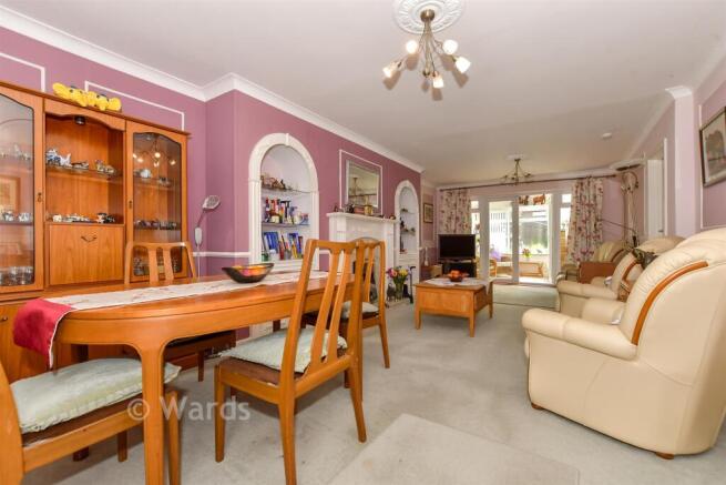 Lounge/ Diner
