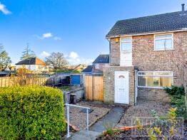40, Bramhall Rise, Northampton NN5 6XH