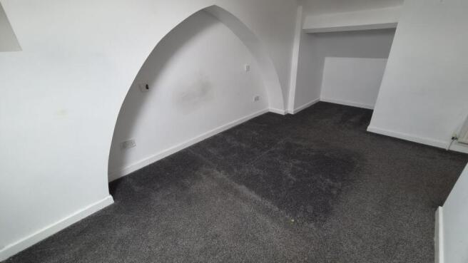 3 bed House to rent Image 10