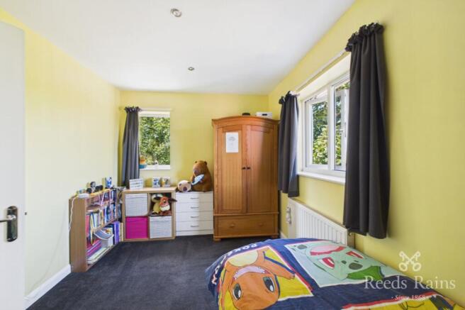 4 bed Detached for sale Image 11