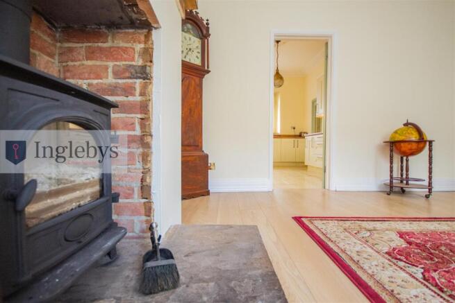 3 bed Terraced for sale Image 5