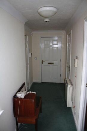 ACCOMMODATION/ENTRANCE HALL