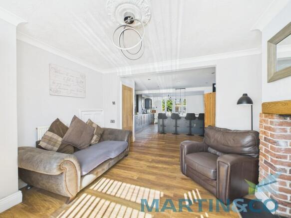 Lounge/Dining/Kit...