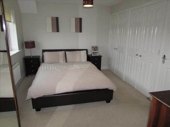 BEDROOM 2