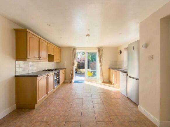2 bed Semi-Detached for sale Image 6
