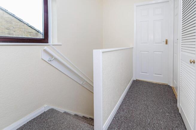 3 bed Semi-Detached to rent Image 12