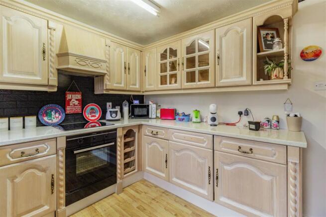 8487599-interior05.jpg