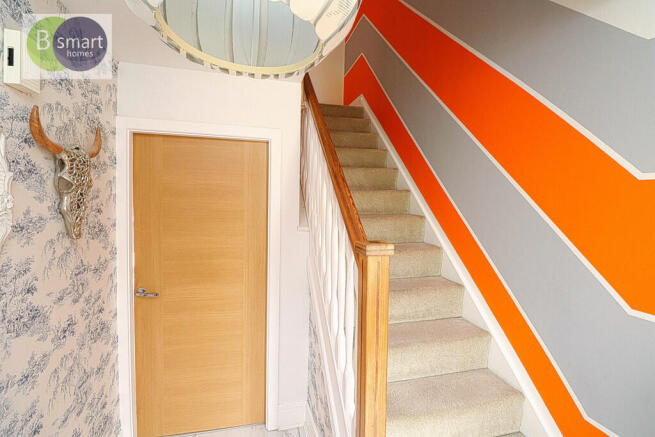 4 bed Semi-Detached for sale Image 7
