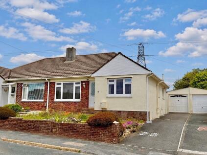 Kingswear Crescent, Eggbuckland, Plymouth. Delightful 1930s 2 bed semi det Bungalow with Private Drive and Sunny Garden