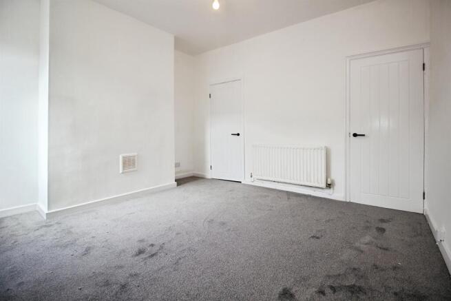 2 bed Terraced for sale Image 8