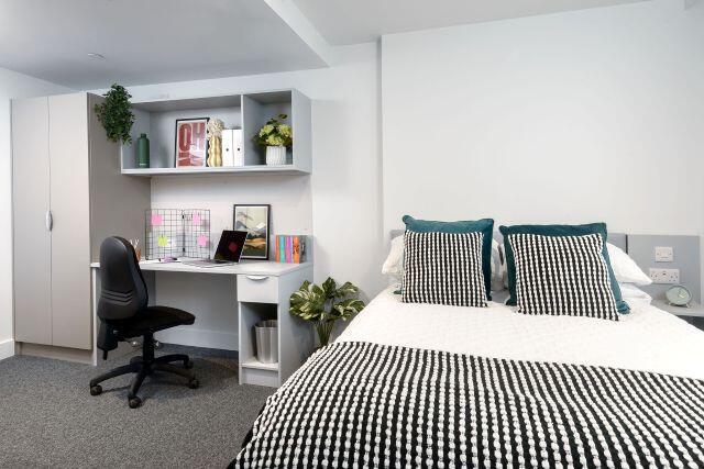 1 bed Apartment to rent Image 6