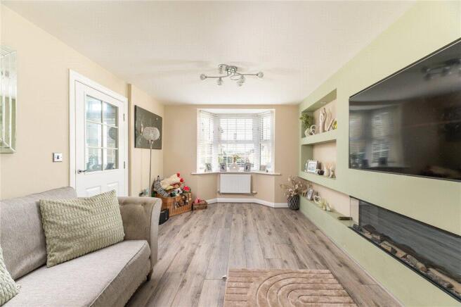 4 bed Detached for sale Image 4