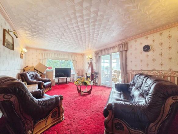 2 bed Bungalow for sale Image 11