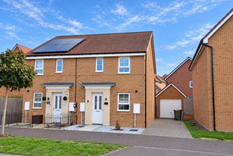 Wallis Drive, Leighton Buzzard