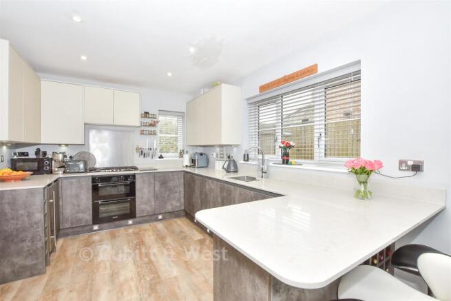 Kitchen/Breakfast Room